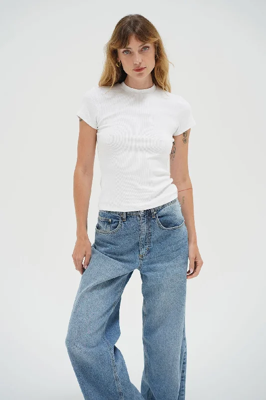 Women's Blouse with Low CollarFitted Ribbed Crew Tee - White