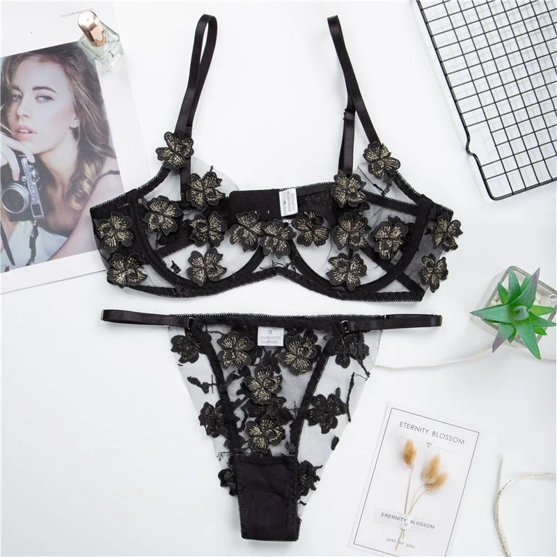 plus-size underwire bra with wide strapsBlack Butterfly Embroidery Set