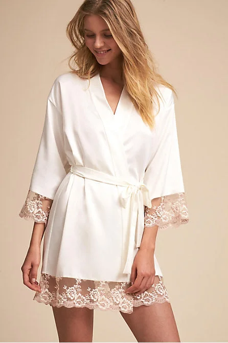 women's pajamas featuring floral embroideryRosa Robe