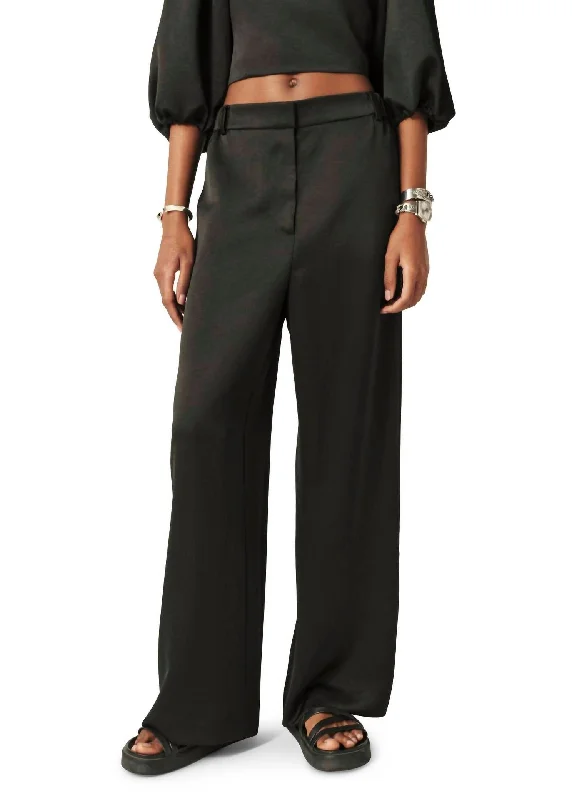 Women's Jodhpurs with Low CollarDovima Pants In Black