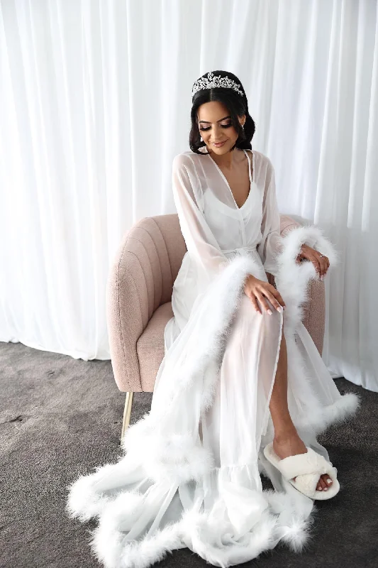 women's pajamas for a night of deep sleepGiselle Collection- Chiffon Feather Full Length Bride Robe