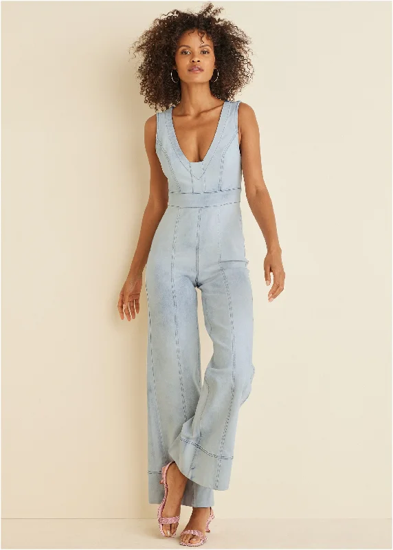 Women's Jumpsuits with Peter Pan CollarStretch Denim Jumpsuit - Light Wash