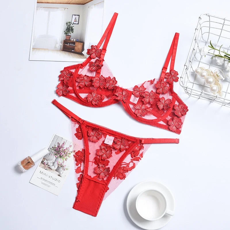 front-closure bra for easy dressingRed Butterfly Embroidery Set