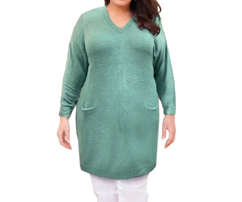 Women's Straight Hem SweatersPullover Pocket Sweater Dress - Plus Size In Emerald Green